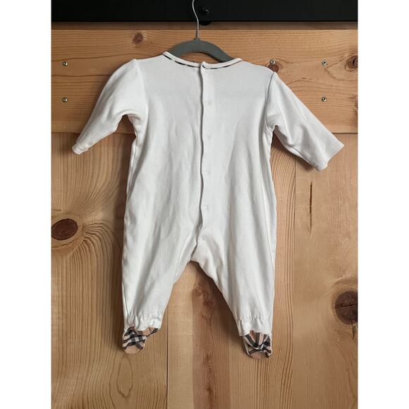 Burberry Baby Footed Lamb Onesie Size 6m - Picture 2 of 6